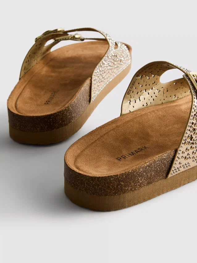 Sandalen met versierd voetbed en dubbele gesp