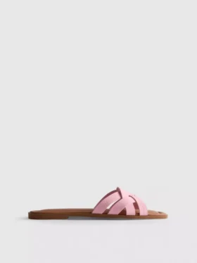 Sandalen van geweven kunstleer