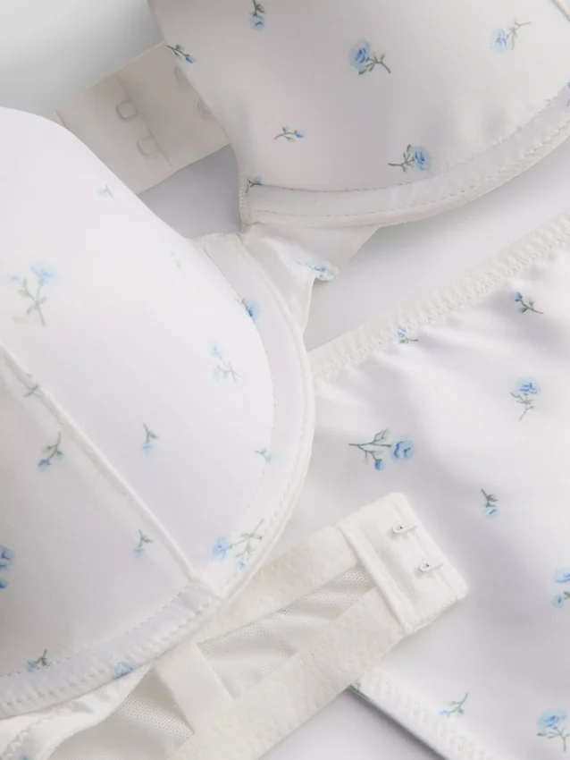 Satijnen push-up ondergoedset met bloemenprint