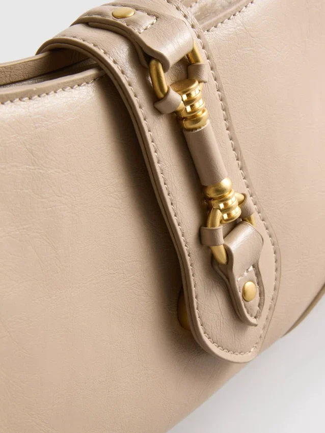 Schoudertas met metalen details