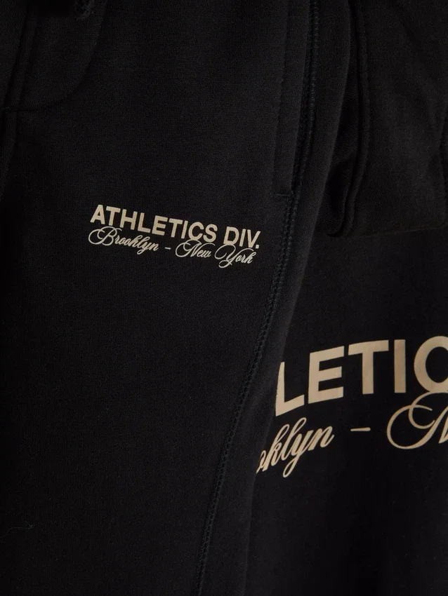 Set met hoodie en joggingbroeken van de atletiekafdeling