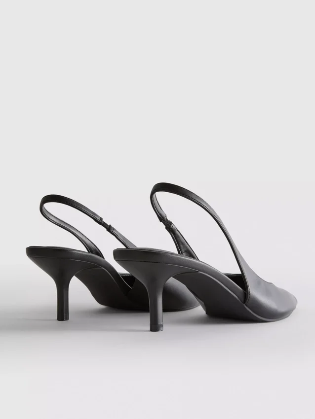 Slingback-hakken van imitatieleer