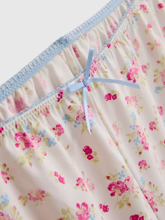 Slinky cami in korte pyjamaset