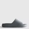 Slippers met dikke zool