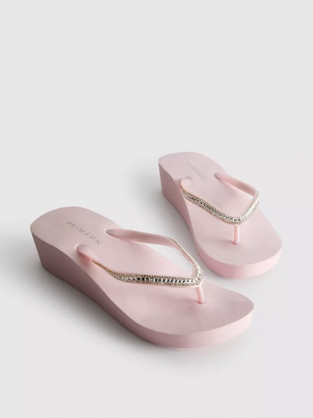 Slippers met strass op sleehak