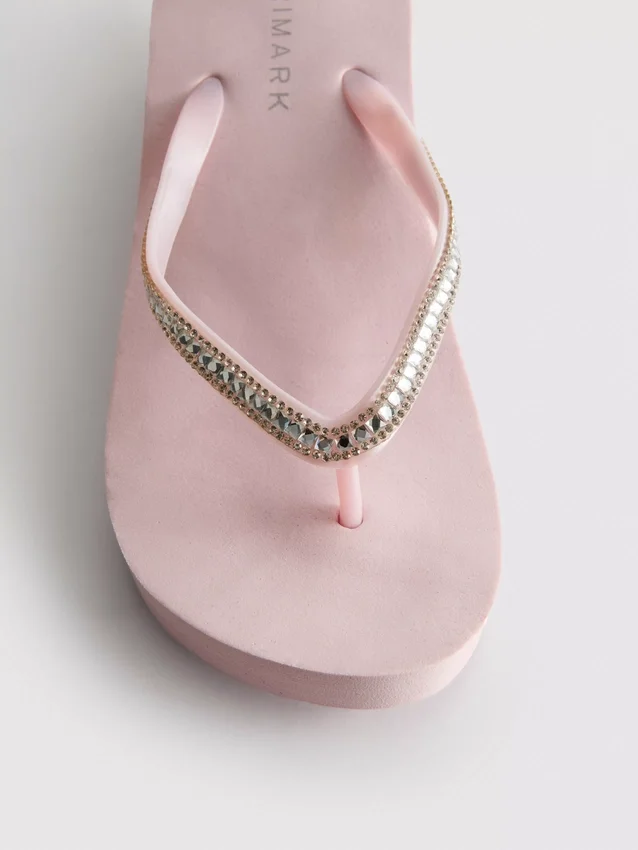 Slippers met strass op sleehak