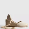 Sluitschoenen met sleehak en veters