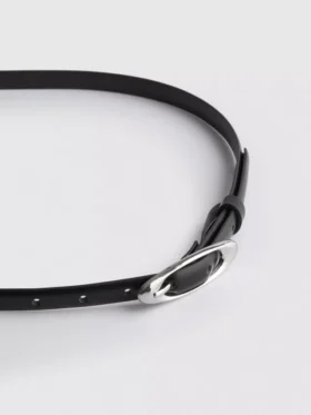Smalle riem met ovale gesp