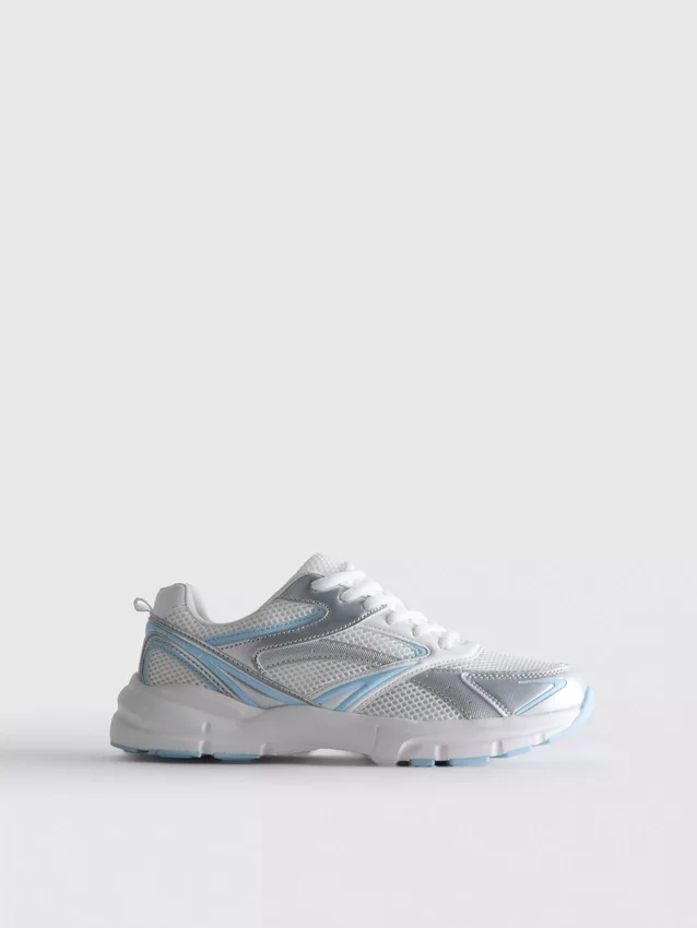 Sneakers met grof gaas
