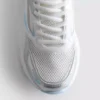 Sneakers met grof gaas