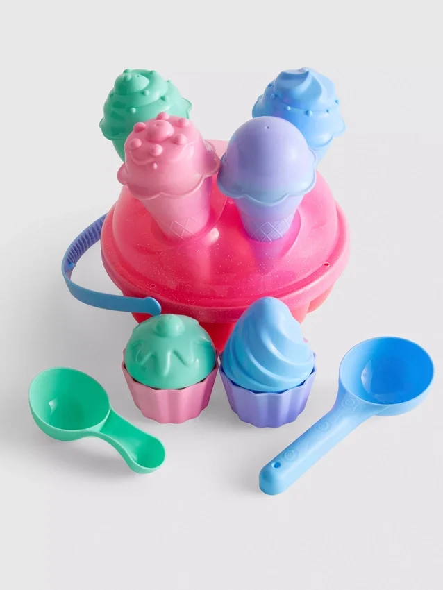 Speelset met ijsvormpjes voor op het strand