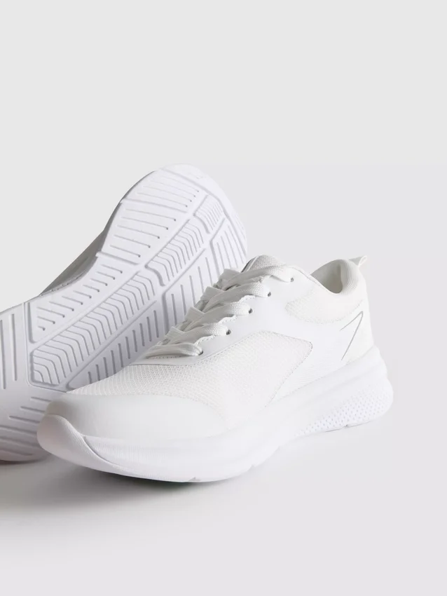 Sportieve sneakers van mesh