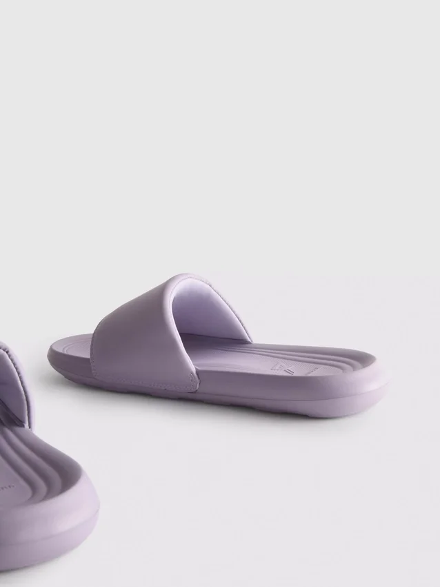 Sportieve vrijetijds-slippers