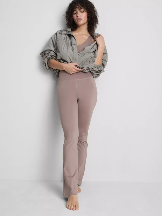 Sportlegging met hoge taille en uitlopende pijpen
