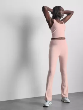 Sportlegging met hoge taille en uitlopende pijpen