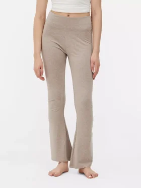 Sportlegging met hoge taille en uitlopende pijpen