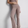 Sportlegging met hoge taille en uitlopende pijpen