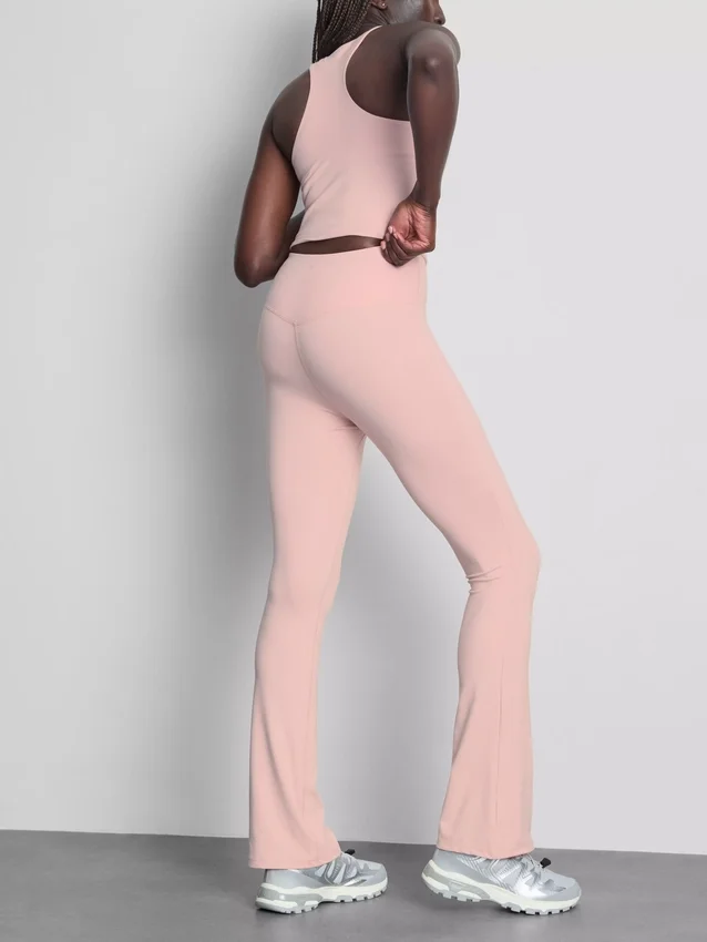 Sportlegging met hoge taille en uitlopende pijpen