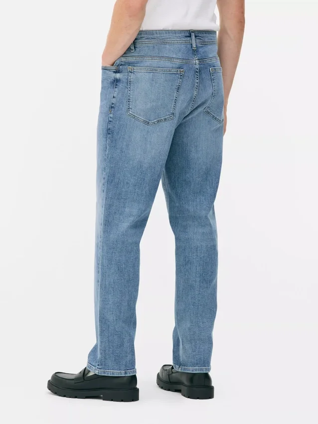 Stretchjeans met rechte pijpen