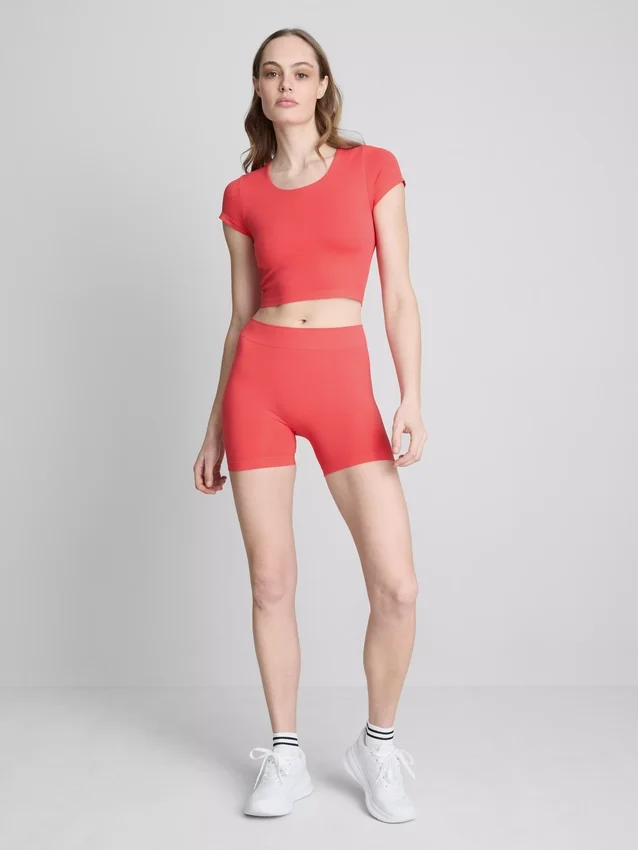 Superzachte cropped top met ronde hals
