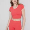 Superzachte cropped top met ronde hals