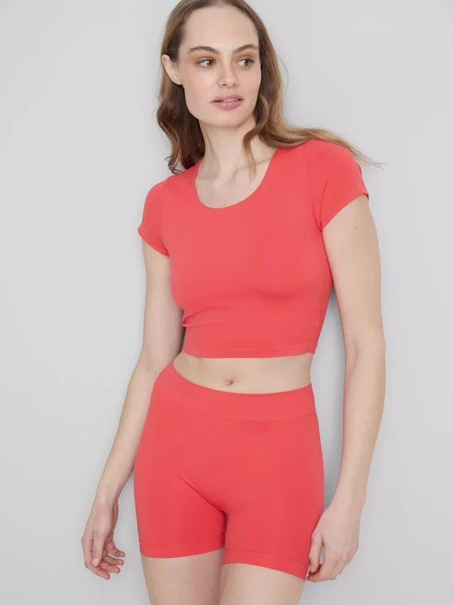Superzachte cropped top met ronde hals