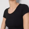 Superzachte cropped top met ronde hals