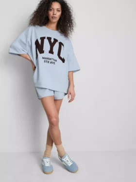 Sweatshirt met drop-sleeves van katoenrijk materiaal uit NYC