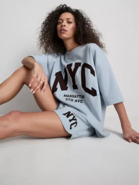 Sweatshirt met drop-sleeves van katoenrijk materiaal uit NYC