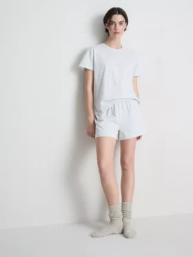 T-shirt- en shorts-pyjama