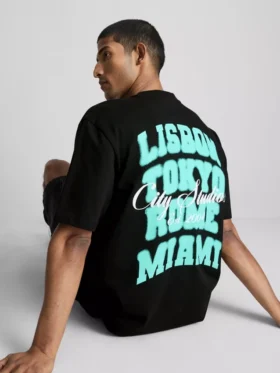 T-shirt met afbeelding van de studio in Lissabon
