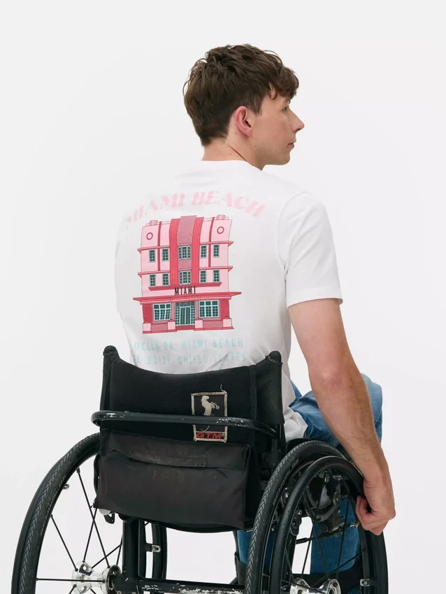 T-shirt met illustraties van huizen in Miami Beach