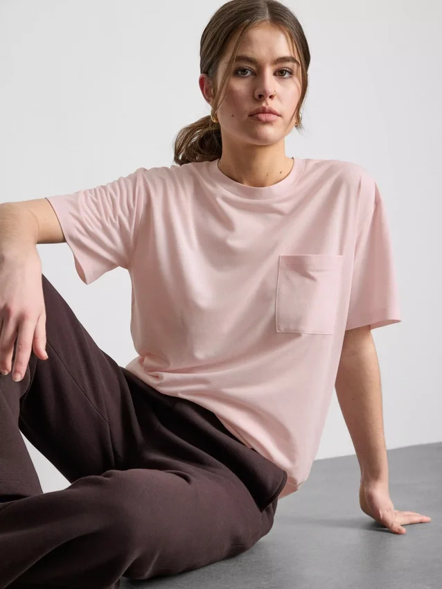T-shirt met ronde hals en verlengd model