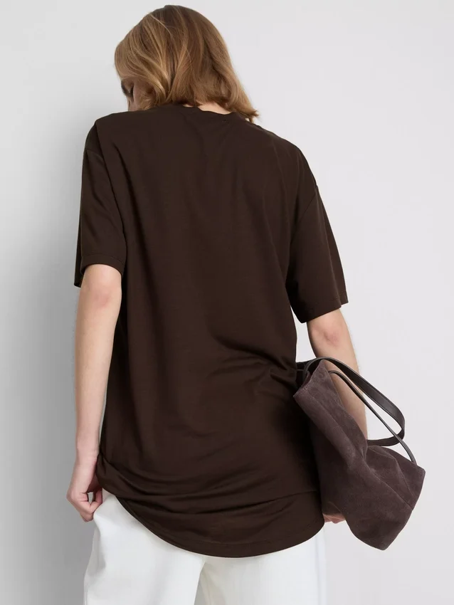 T-shirt met ronde hals en verlengd model