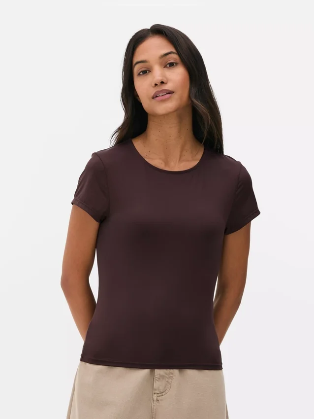 T-shirt met ronde hals, voelt als een tweede huid