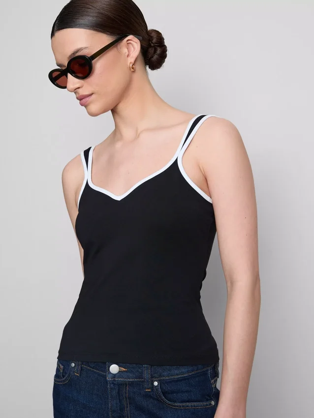 Tanktop met hartvormige halslijn, rijk aan katoen