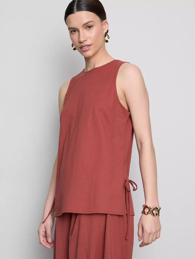 Tanktop met textuur en strik aan de zijkant