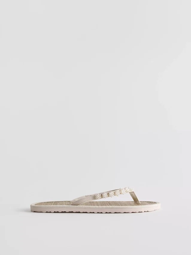 Teenslippers met zeegras-effect