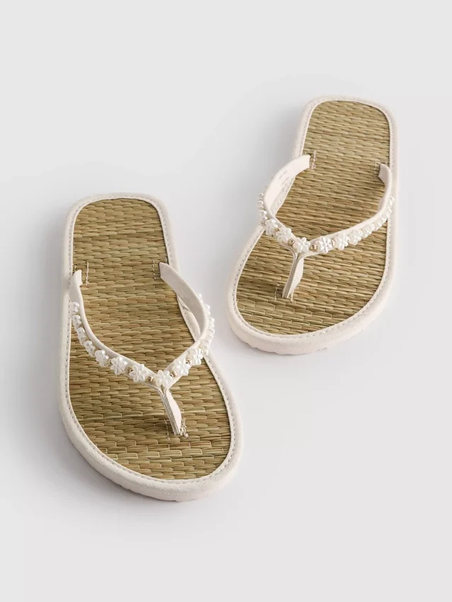 Teenslippers met zeegras-effect