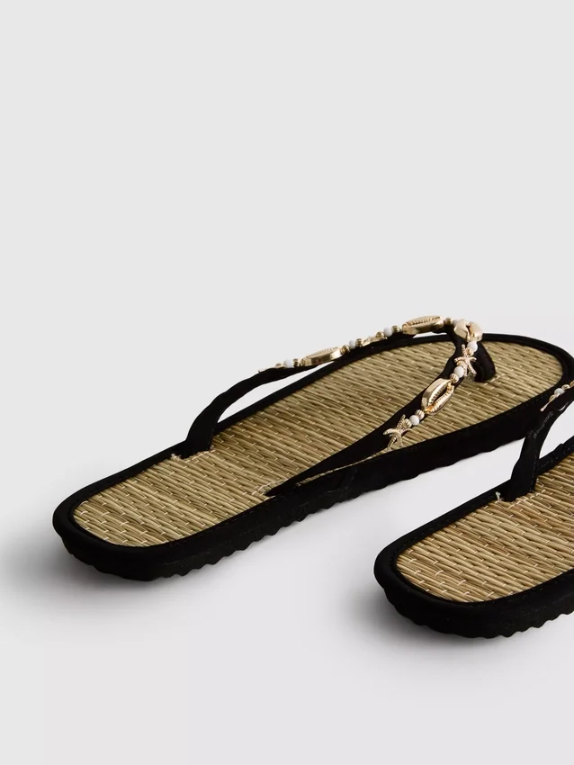 Teenslippers met zeegras-effect