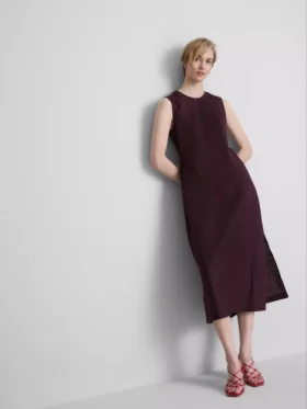 The Edit mouwloze linnen midijurk