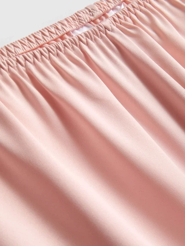 The Edit satijnen pyjama-short met kant