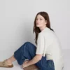 The Edit T-shirt met ruches en asymmetrische snit