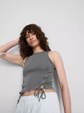 The Primark Scene | T-shirt met strikdetail