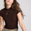 Top met textuur en hoge kraag