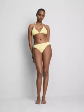 Triangle-bikinitop met gekreukelde textuur