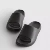 Voorgevormde badslippers