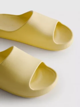 Voorgevormde badslippers