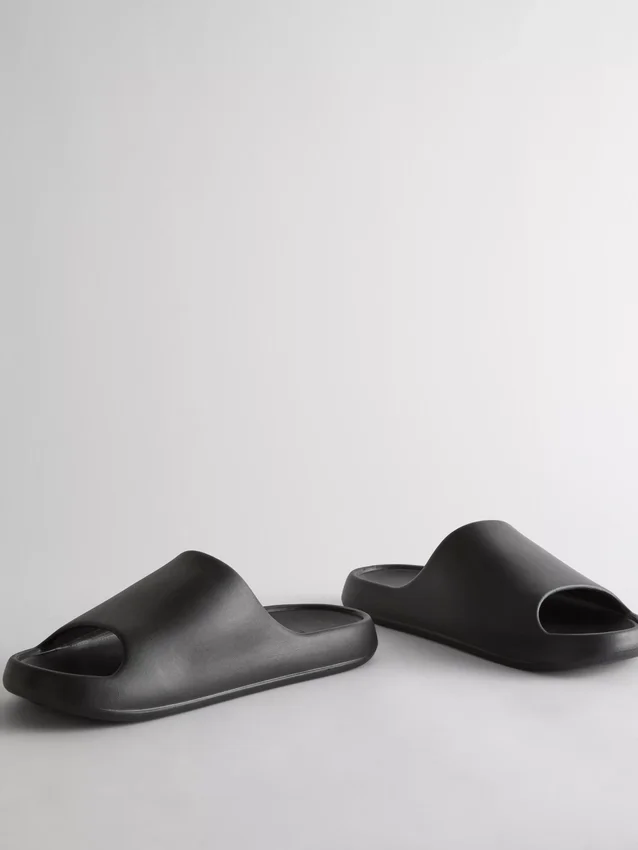 Voorgevormde badslippers