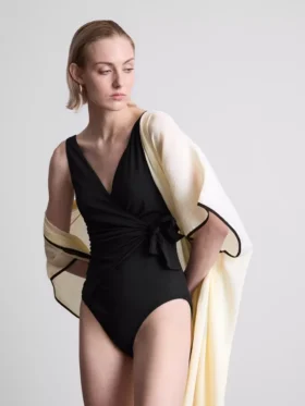 Wrap-zwempak met figuurcorrigerend effect
